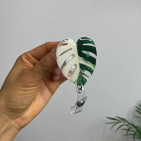 Leaf Retractable ID Badge Reel