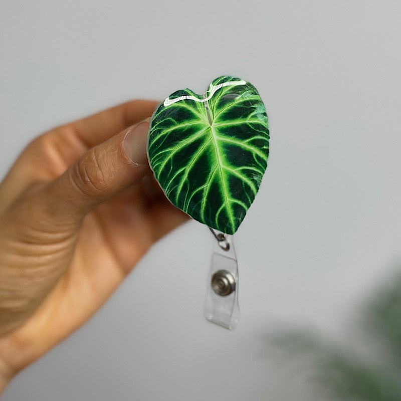 Leaf Retractable ID Badge Reel