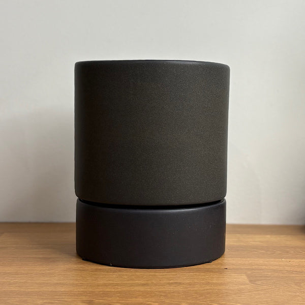 Kelly Pot with Saucer Black 16cm