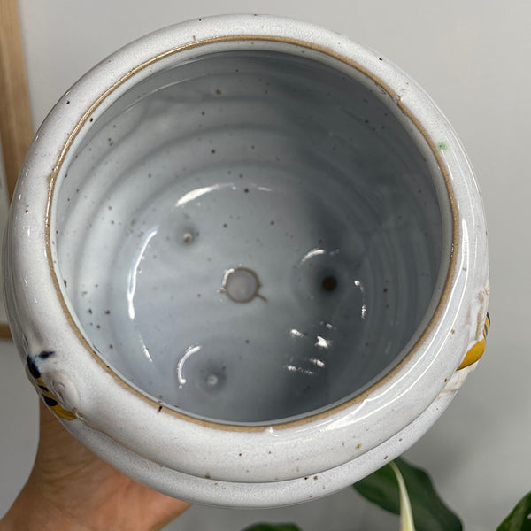 Beehive Planter White & Sand 15cm