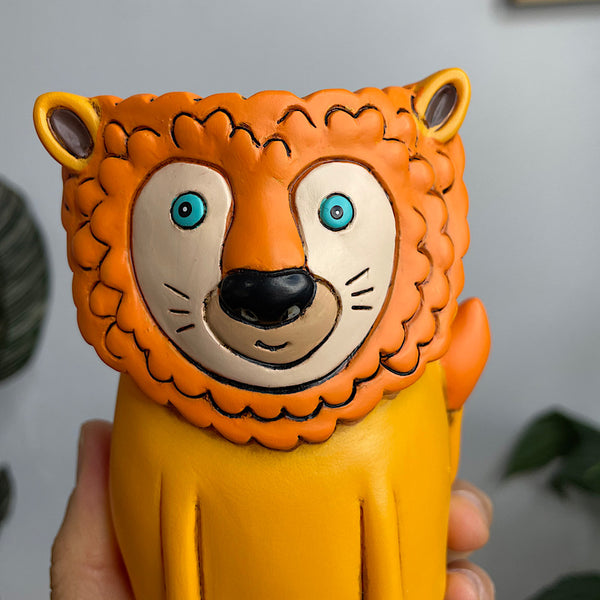 Baby Lion Planter Pot Orange 8cm