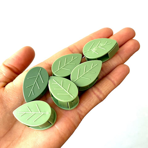 6x Leaf Wall Clips Green