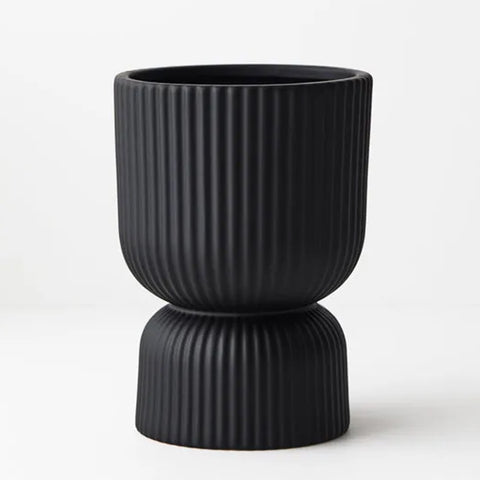 Annix Pedestal Pot Black 15cm
