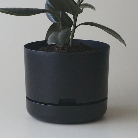 Mr Kitly Selfwatering Pot 30cm Recycled Black